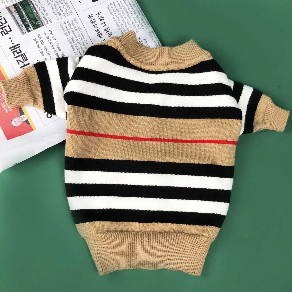 Burberry dog sweater